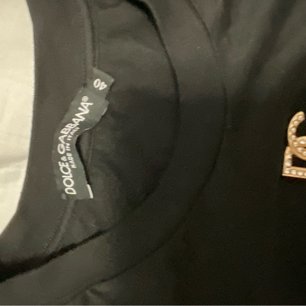 Dolce & Gabbana Black Tee with Gold Accent size 40 - Picture 5 of 5